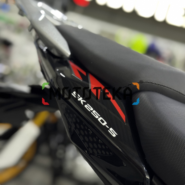 Мотоцикл дорожный Regulmoto (Регулмото) Raptor NEW чёрный с ПТС | Мототека